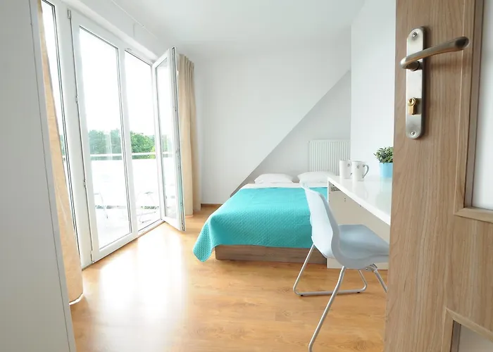 Auberge de jeunesse 786 *